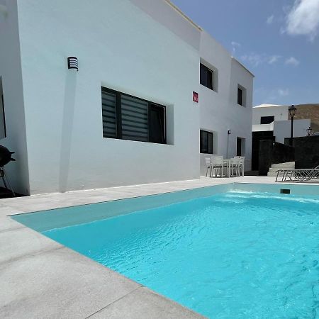 Villa Vulcano Uga Esterno foto