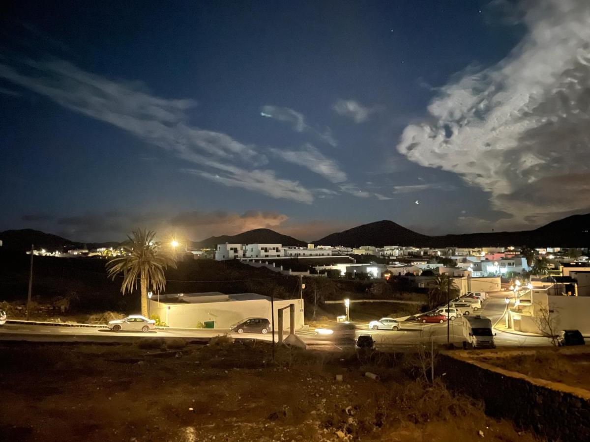 Villa Vulcano Uga Esterno foto