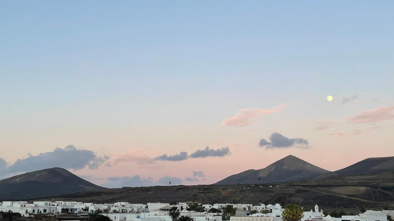 Villa Vulcano Uga Esterno foto