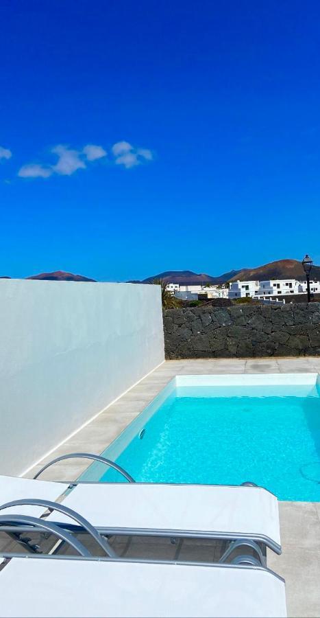 Villa Vulcano Uga Esterno foto