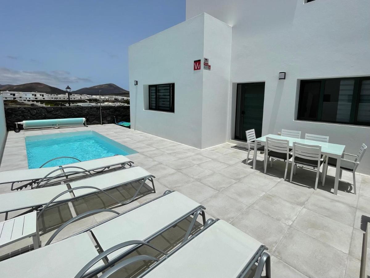 Villa Vulcano Uga Esterno foto